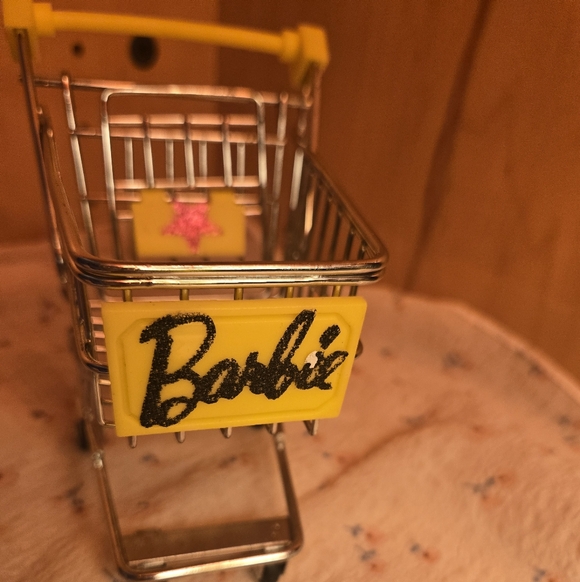 Vintage-Style Mini Barbie Shopping Cart - Picture 4 of 5